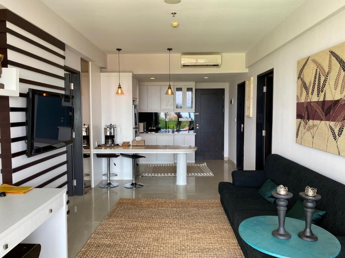 Stylish 2 Bedroom Penthouse Apt, Newly Refreshed, 50 Mbps, Pool, Gym, Resto Kuta Lombok Extérieur photo