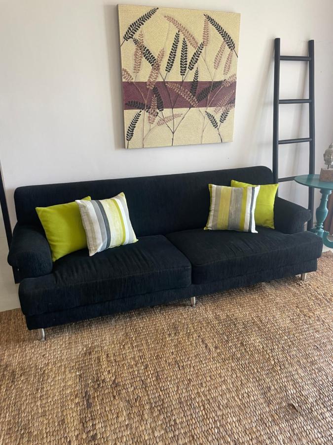 Stylish 2 Bedroom Penthouse Apt, Newly Refreshed, 50 Mbps, Pool, Gym, Resto Kuta Lombok Extérieur photo
